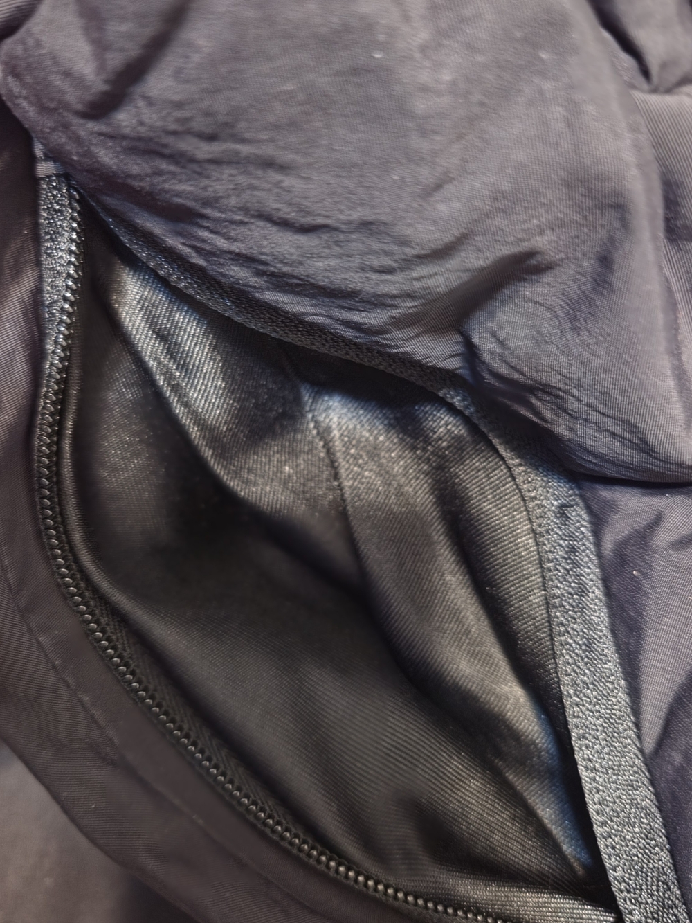 BÉIS "The Air Backpack" Travel Backpack - Black - Picture 6 of 14